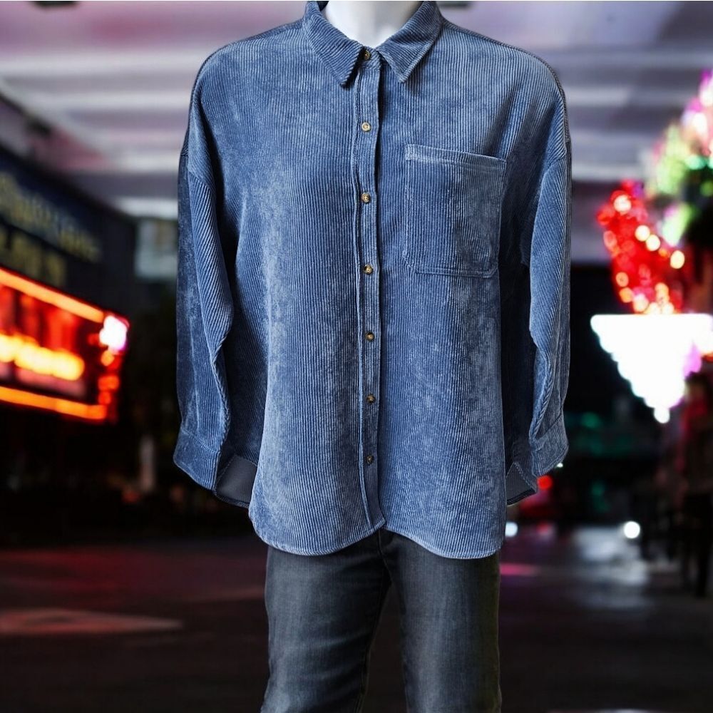 NINE. EIGHT NEW YORK Women's Sky Blue LongSleeve Cordaroy Ribbed button Up Tunic